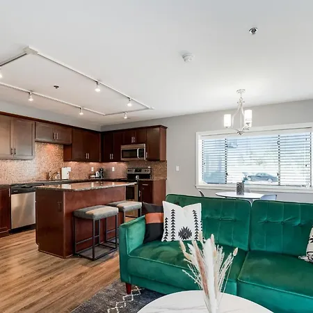 A Prime Plaza Location, Luxury Home And A Well-Appointed Building With Amenities 101
